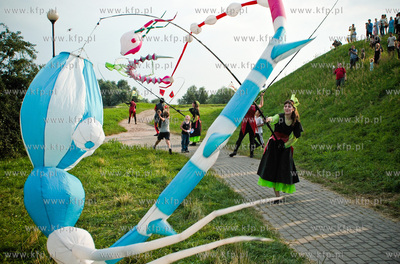 Trzynasta edycja Miedzynarodowego Festiwalu Teatrow...