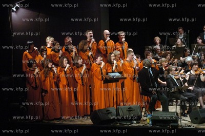 Slupsk, sala Teatru Dramatycznego. Koncert muzyki gospel...