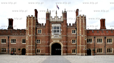 Wielka Brytania. Hampton Court - posiadlosc Henryka...