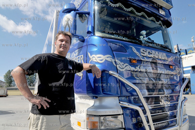 Promem linii FINNLINES przyplynely do gdynskiego portu...