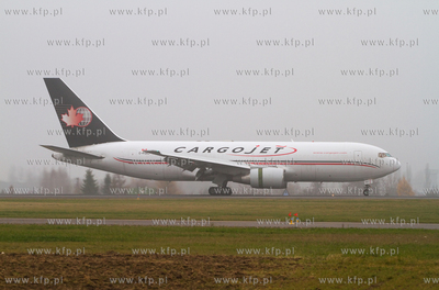 Na gdanskie lotnisko przylecial Boeing 767-200 ER Freighter...