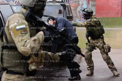 Gdansk. Gimnazjum nr 29 na Suchaninie. Pokazy Gdanskiej...