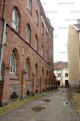 Budynek Liceum Ogolnoksztalcacego im. Wojciecha Ketrzynskiego...