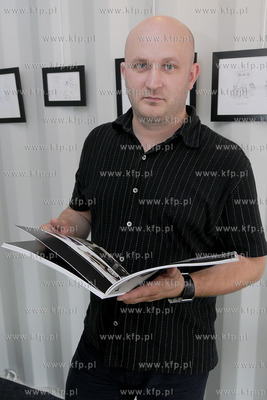 Janusz Kaniewski, polski projektant, ktory pracowal...