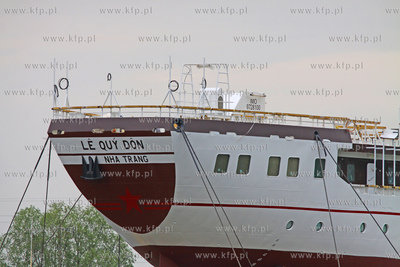 Transport kadluba do portu wewnetrzego w Gdansku szkolnego...