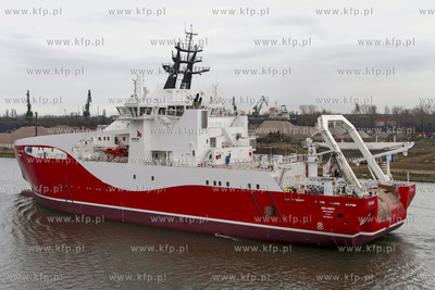 Kablowiec Siem Aimery podczas wyjscia na proby morskie....