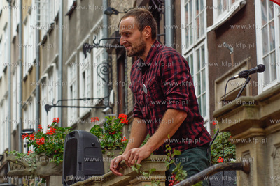 Gdańsk. Biblioteka na ul. Mariackiej. Narodowe czytanie...