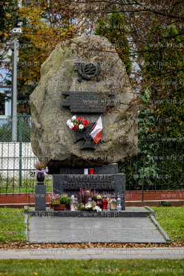 Gdańsk, aleja Jana Pawła II. Pomnik W Hołdzie Bohaterom...