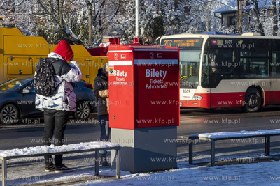 Automat biletowy gdańskiej komunikacji miejskiej na...