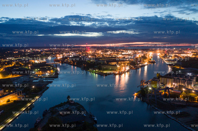 Wieczorny Port Gdańsk, połączenie Motławy i Martwej...