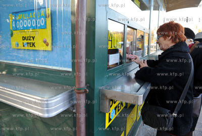 Kumulacja w Duzym Lotku. Kolektura na Targu Rakowym...