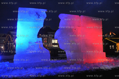 Inauguracja Roku Chopinowskiego w Sopocie. Lodowa rzezba...