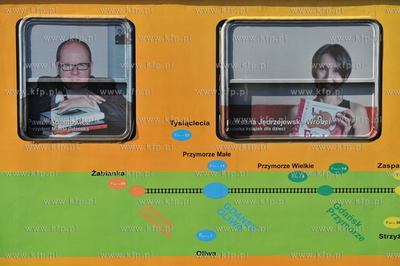 Dworzec Glowny PKP w Gdansku. Prezentacja Pociagu do...