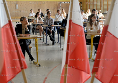 Egzamin maturalny w XX LO w Gdansku w dzielnicy Piecki-Migowo,...