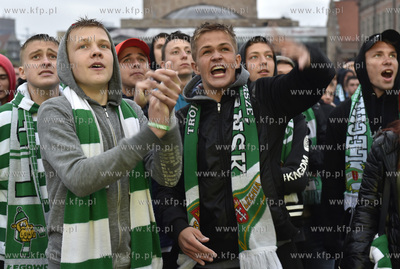 Strefa kibica na Targu Węglowym w Gdańsku.Mecz Legia...