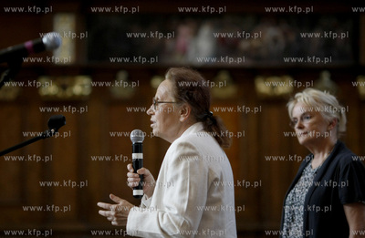 Gdansk. Dwor Artusa . Spotkanie Trojmiejskiego Spolecznego...