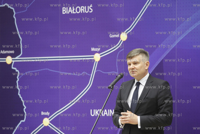 Gdansk. Amber Expo. PERN Przyjazn podpisal umowę z...