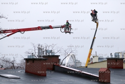 Gdansk Letnica. Akcja uwalniania trzech osob uwiezionych...