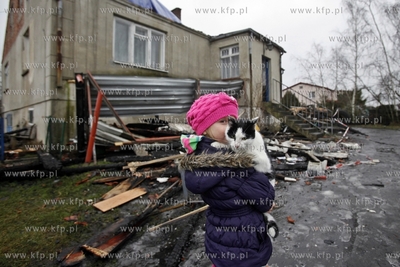 Dorota Kloc z mężem Marcinem i córkami 5-letnią...