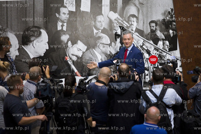 Gdańsk. 37. Rocznica Porozumień Sierpniowych. Konferencja...