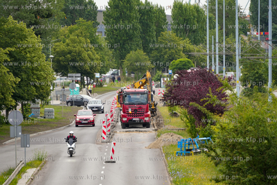Remont nawierzchni al. Rzeczpospolitej na odcinko od...