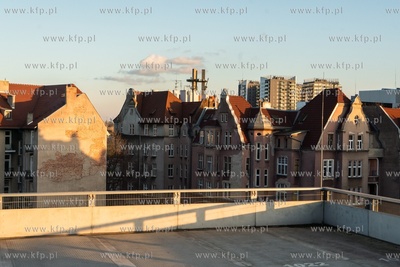 Gdańsk. Naziemny parking wielopoziomowy przy ul. Jana...