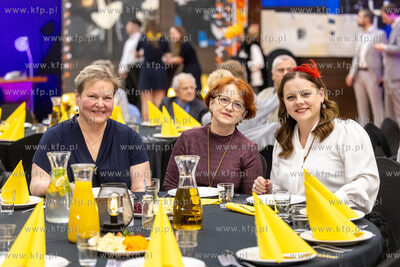 Port Lotniczy Gdańsk im. Lecha Wałęsy. Bal seniora...