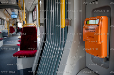 Gdansk. Przystanek tramwajowy przy ul. Dlugie Ogrody....