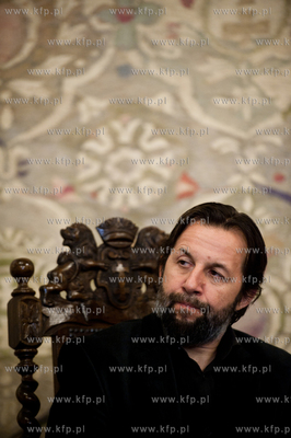 Gdansk. Ratusz Glownego Miasta. Debata pt Wojna ze...