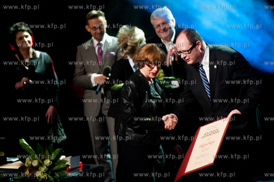 Gdansk. Teatr Wybrzeze. Uroczystosc wreczenia nagrod...
