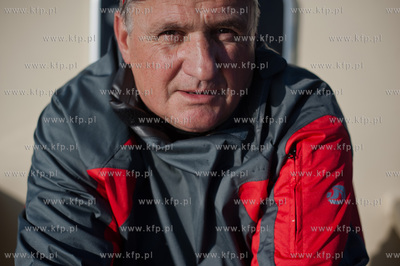 Gdynia. Pierwsza prezentacja lodzi wioslowej Romualda...