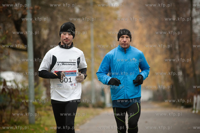 Gdansk. Teren AWFiS. Zyciowa Setka Gdanska - jedyny...