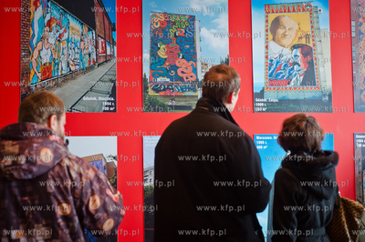 Gdansk. Centrum handlowe ETC. Wernisaz wystawy muralu...