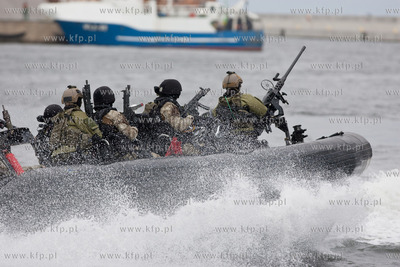 Gdynia. Skwer Kosciuszki. Festyn i pokazy zorganizowany...