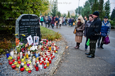 Gdansk. Cmentarz Lostowicki. Dzien Wszystkich Swietych....