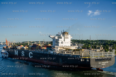 Najwiekszy kontenerowiec w historii portu MSC Charleston,...