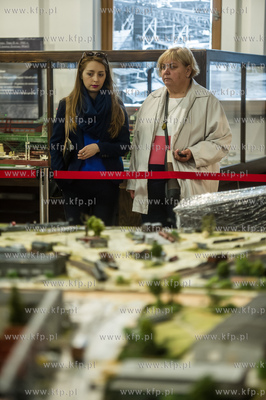 Montaż dioramy w historycznej Sali BHP Stoczni Gdańskiej,...