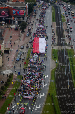 Gdańsk. Manifestacja Komitetu Obrony Demokracji pod...