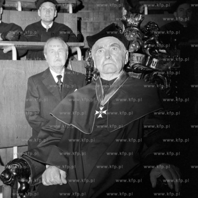 Prof. dr Jaroslaw Iwaszkiewicz, kierownik Katedry i...