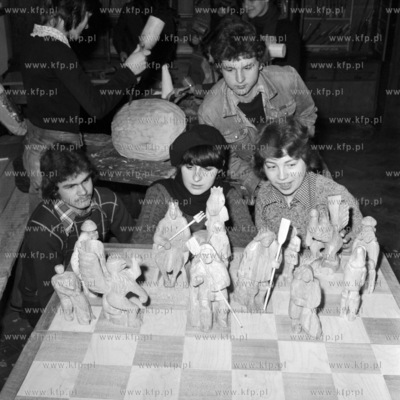 Zajęcia lekcyjne pracowni rzeżby w Liceum Plastycznym...