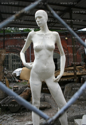 Prace studentow Wydzialu Rzezby Akademii Sztuk Pieknych...