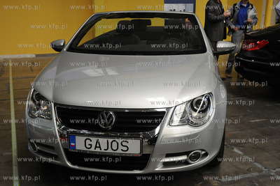 Trojmiejskie Targi Motoryzacyjne w hali wystawienniczej...