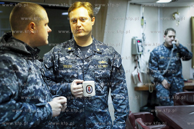 Zatoka Gdanska. Okret Marynarki Wojennej USA, USS RAMAGE...