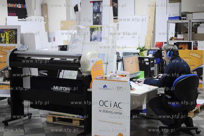 Drukarnia Digital Design w Cieplewie. 14.12.2010 Fot....