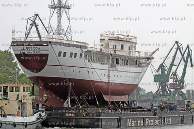 Transport kadluba do portu wewnetrzego w Gdansku szkolnego...