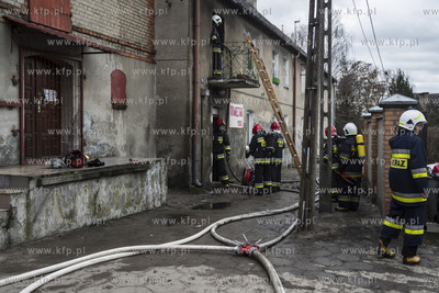Pozar mieszkania w Pelplinie przy ulicy Mickiewicza....