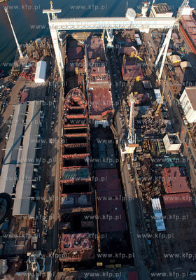 Stocznia Gdynia z lotu ptaka. 02.04.2009 fot. Kacper...