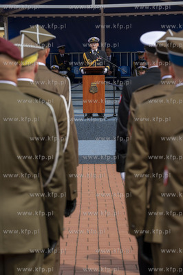 Gdynia. Akademia Marynarki Wojennej. Uroczysta promocja...