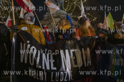 Gdańsk Śródmieście. Manifestacja w obronie TVN...