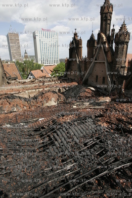 Kosciol sw. Katarzyny w Gdansku po pozarze.
23.05.2006
fot....